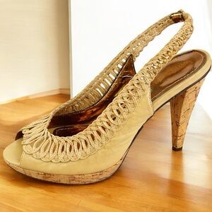 House of Deréon Tan Leather Woven Platform Heels Size 10